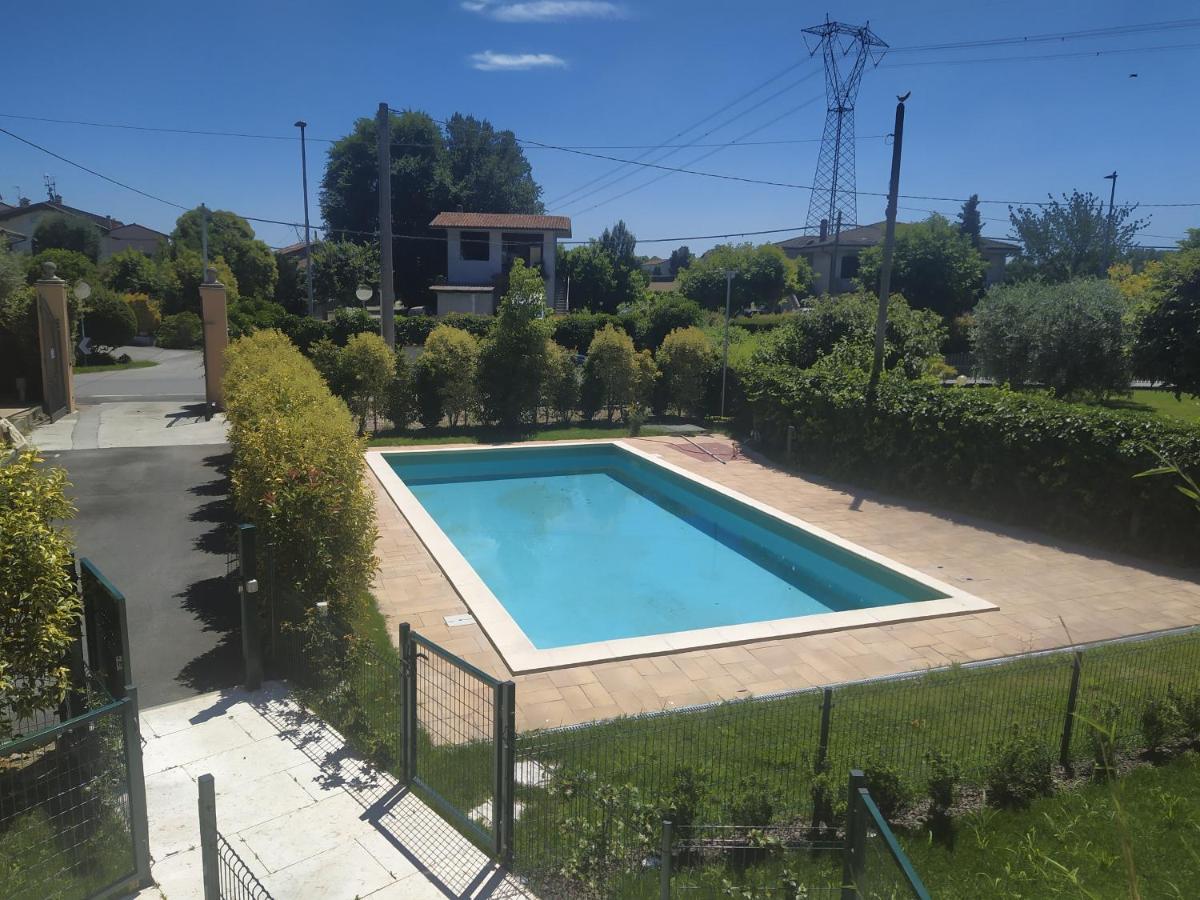 Residenza Gelsomino Appartement Desenzano del Garda Buitenkant foto