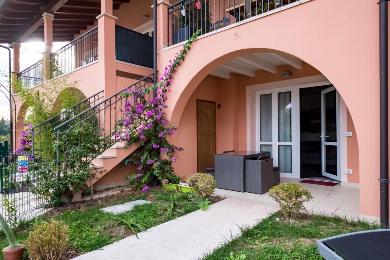 Residenza Gelsomino Appartement Desenzano del Garda Buitenkant foto