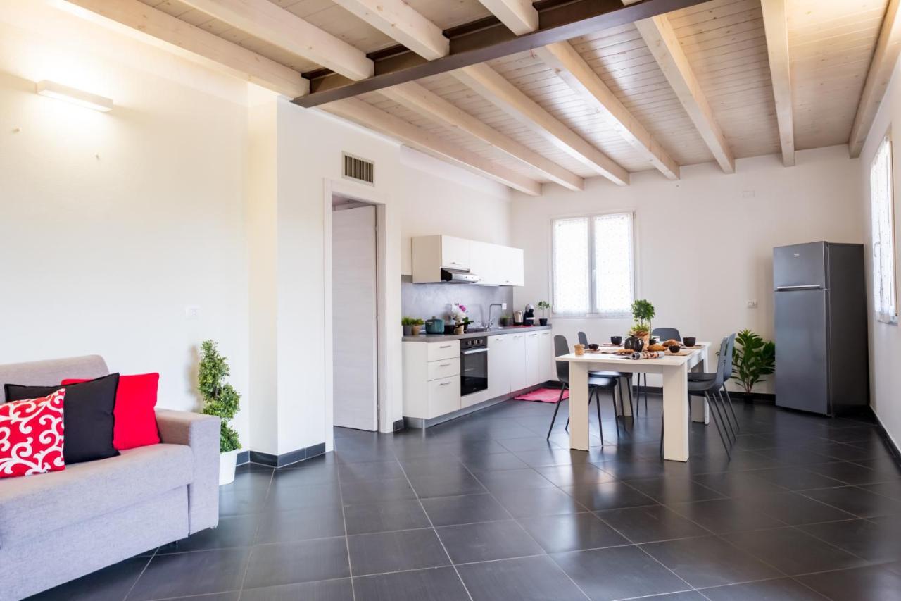 Residenza Gelsomino Appartement Desenzano del Garda Buitenkant foto