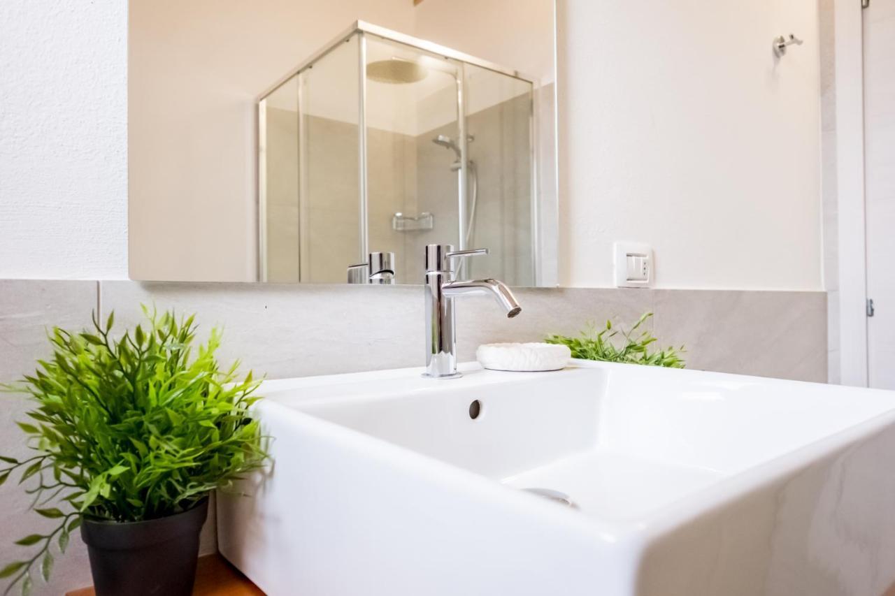 Residenza Gelsomino Appartement Desenzano del Garda Buitenkant foto