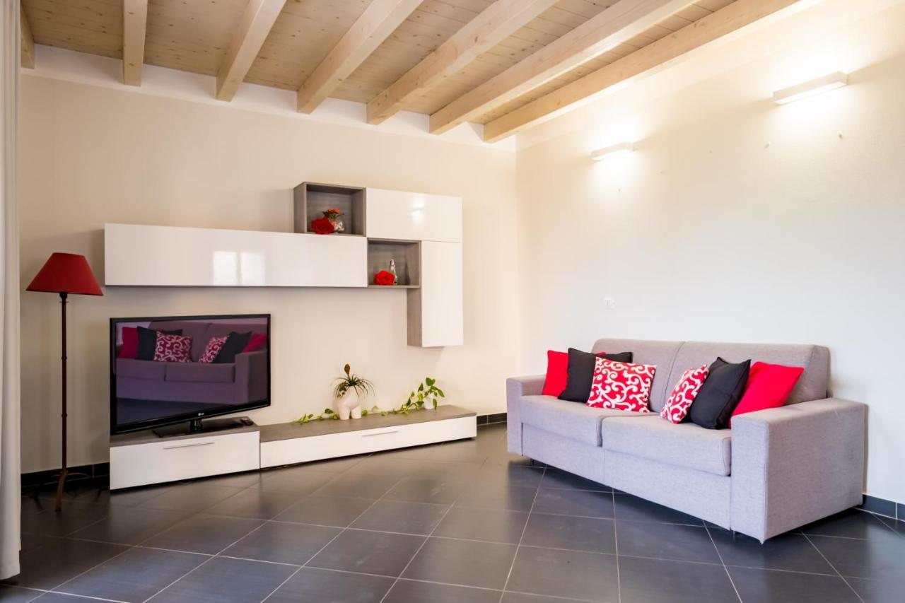 Residenza Gelsomino Appartement Desenzano del Garda Buitenkant foto